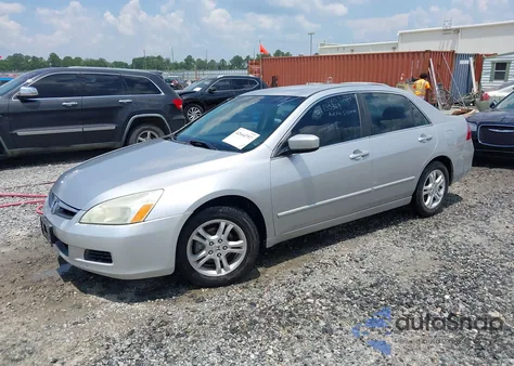 2006 Honda Accord 2.4 Se z USA, uszkodzony, nr VIN 1HGCM56326A135369